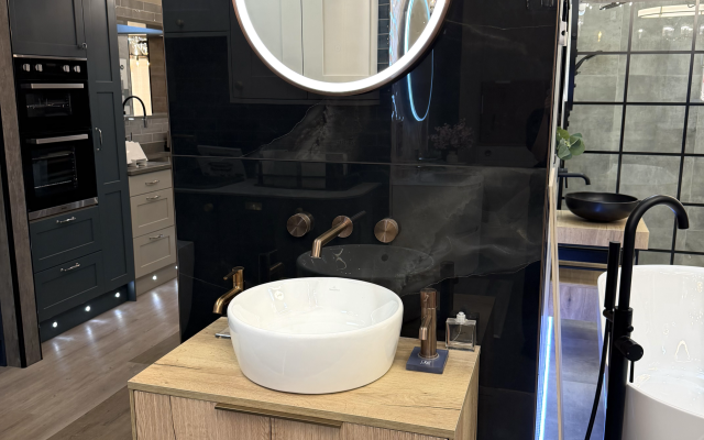Our Showroom / Bathroom Image 13