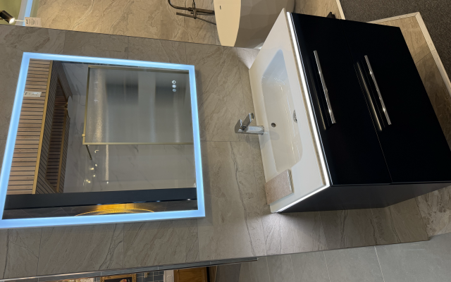 Our Showroom / Bathroom Image 36